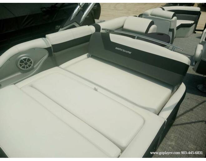 2022 Berkshire CTS Series 24UL CTS 3.0 Pontoon at Go Play RV and Marine STOCK# 90G122-A Photo 9