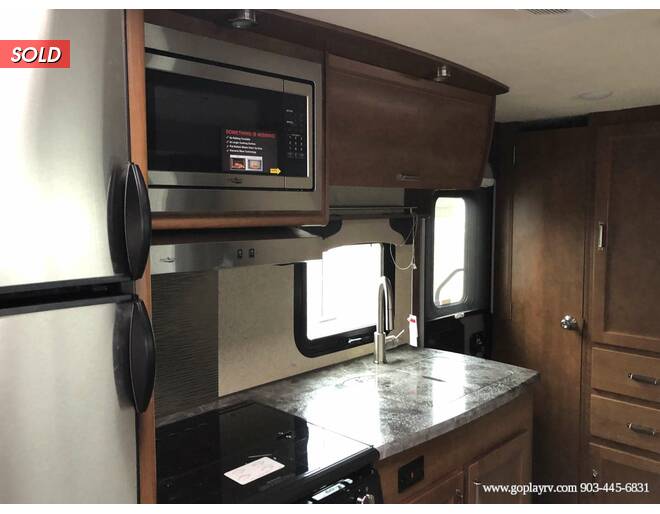 2021 Lance 1685 Travel Trailer at Go Play RV and Marine STOCK# 330551 Photo 16