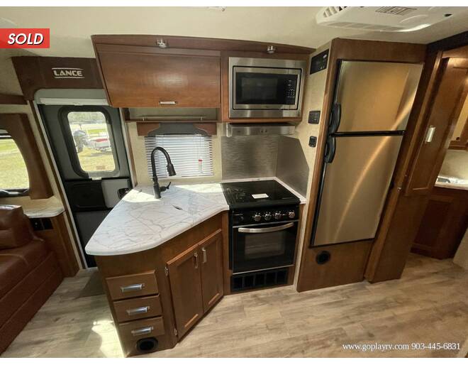 2021 Lance 2465 Travel Trailer at Go Play RV and Marine STOCK# 330615 Photo 16