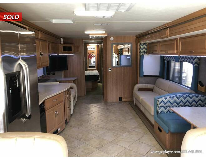 2010 Fleetwood Discovery Freightliner 40K Class A at Go Play RV and Marine STOCK# 072962 Photo 18