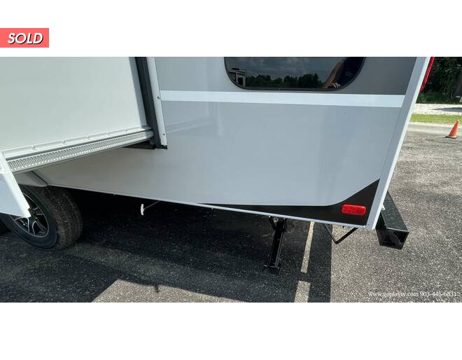2021 Lance 2375 Travel Trailer at Go Play RV and Marine STOCK# 331537 Photo 7