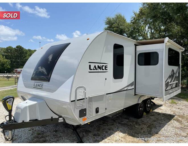 2021 Lance 1995 Travel Trailer at Go Play RV and Marine STOCK# 331978 Photo 3