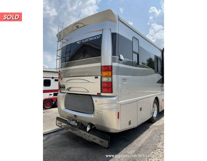 2006 Fleetwood Revolution LE 40E Class A at Go Play RV and Marine STOCK# 052952 Photo 6