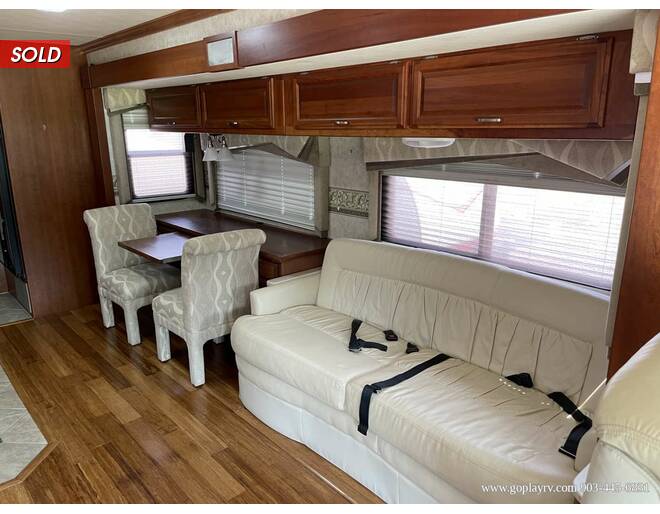 2006 Fleetwood Revolution LE 40E Class A at Go Play RV and Marine STOCK# 052952 Photo 14