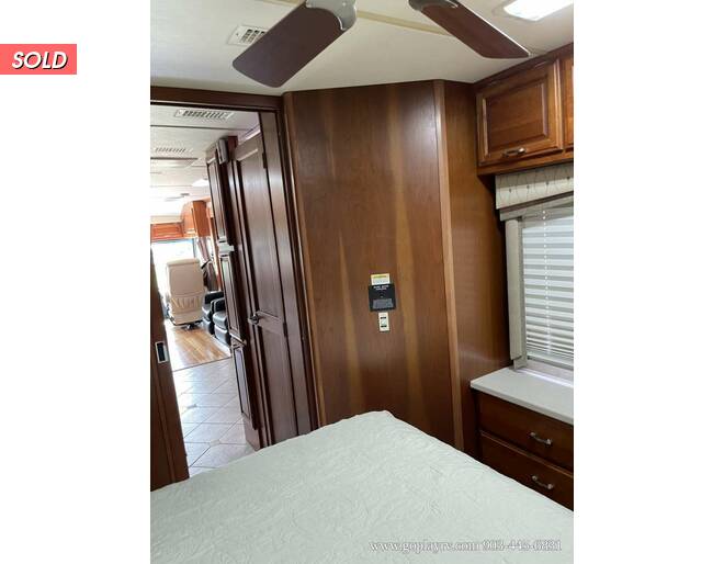 2006 Fleetwood Revolution LE 40E Class A at Go Play RV and Marine STOCK# 052952 Photo 22