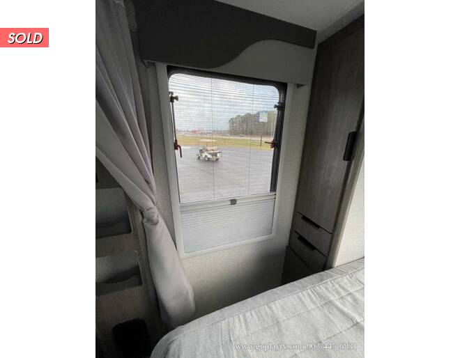 2022 Lance 1995 Travel Trailer at Go Play RV and Marine STOCK# 332526 Photo 15