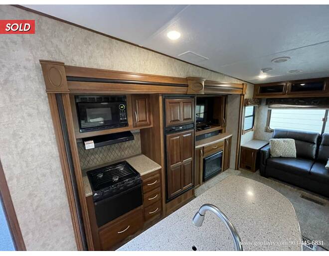 2015 Prime Time Crusader 295RST Fifth Wheel at Go Play RV and Marine STOCK# 117376 Photo 9