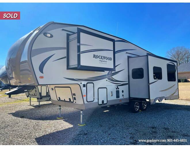 2016 Rockwood Signature Ultra Lite 8280WS Fifth Wheel at Go Play RV and Marine STOCK# 872323 Photo 3