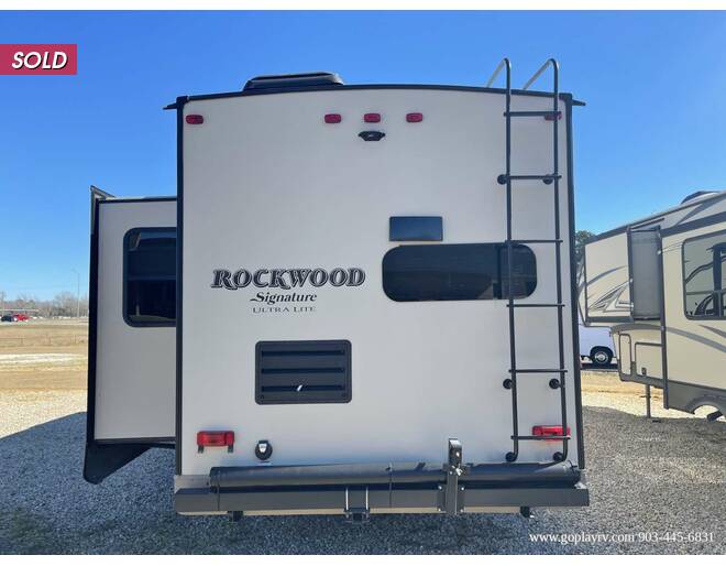 2016 Rockwood Signature Ultra Lite 8280WS Fifth Wheel at Go Play RV and Marine STOCK# 872323 Photo 7