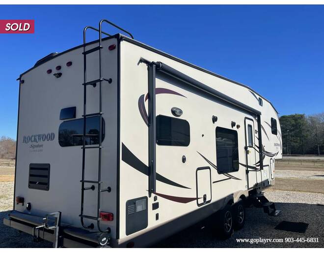 2016 Rockwood Signature Ultra Lite 8280WS Fifth Wheel at Go Play RV and Marine STOCK# 872323 Photo 9