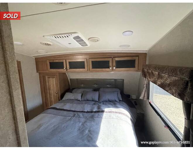 2016 Rockwood Signature Ultra Lite 8280WS Fifth Wheel at Go Play RV and Marine STOCK# 872323 Photo 35