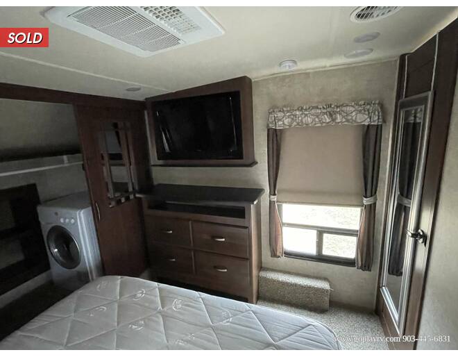 2018 Sierra 381RBOK Fifth Wheel at Go Play RV and Marine STOCK# 044862 Photo 13