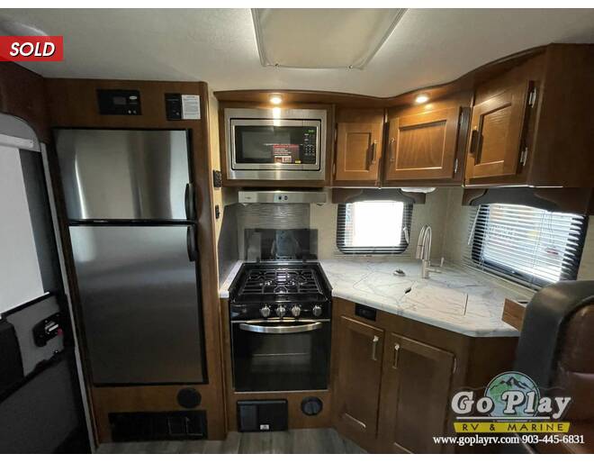 2021 Lance 2285 Travel Trailer at Go Play RV and Marine STOCK# 330952a Photo 20