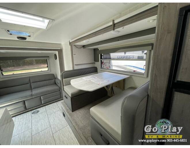 2022 Lance Long Bed 1172 Truck Camper at Go Play RV and Marine STOCK# 178569 Photo 9