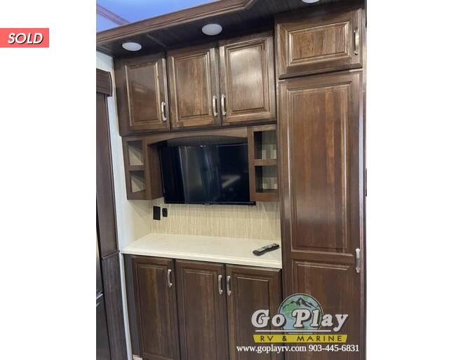 2019 Cardinal Luxury 3950TZX Fifth Wheel at Go Play RV and Marine STOCK# 103742 Photo 16
