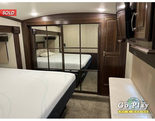 2019 Cardinal Luxury 3950TZX Fifth Wheel at Go Play RV and Marine STOCK# 103742 Photo 41