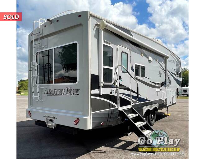 2019 Northwood Arctic Fox Silver Fox Edition 29.5T Fifth Wheel at Go Play RV and Marine STOCK# 150250 Photo 6