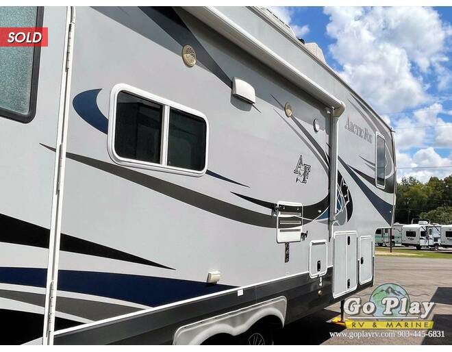 2019 Northwood Arctic Fox Silver Fox Edition 29.5T Fifth Wheel at Go Play RV and Marine STOCK# 150250 Photo 7