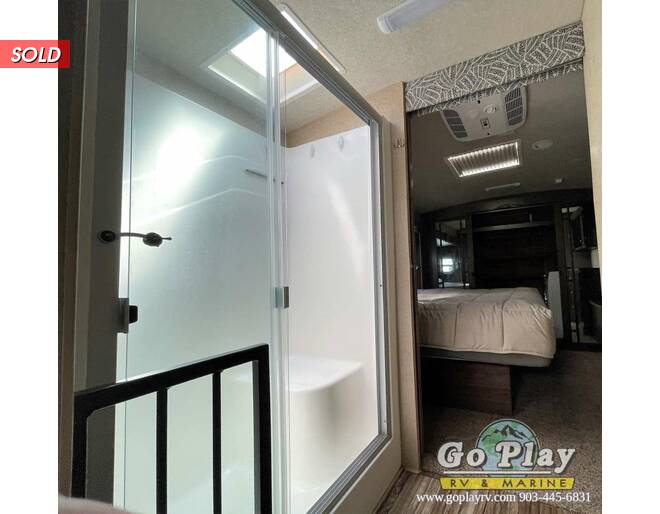 2019 Northwood Arctic Fox Silver Fox Edition 29.5T Fifth Wheel at Go Play RV and Marine STOCK# 150250 Photo 22