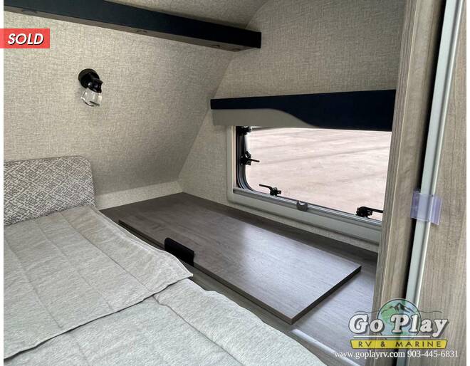 2022 Lance Long Bed 960 Truck Camper at Go Play RV and Marine STOCK# 178945 Photo 17