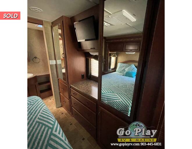 2014 Thor Hurricane Ford F-53 34E Class A at Go Play RV and Marine STOCK# a01925 Photo 31
