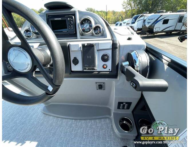 2023 Berkshire CTS Series 22CL2 CTS Pontoon at Go Play RV and Marine STOCK# 71I223 Photo 12