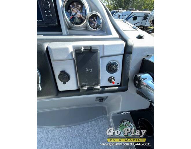 2023 Berkshire CTS Series 22CL2 CTS Pontoon at Go Play RV and Marine STOCK# 71I223 Photo 23