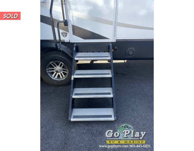 2021 Jayco Eagle 330RSTS Travel Trailer at Go Play RV and Marine STOCK# ef0335 Photo 8