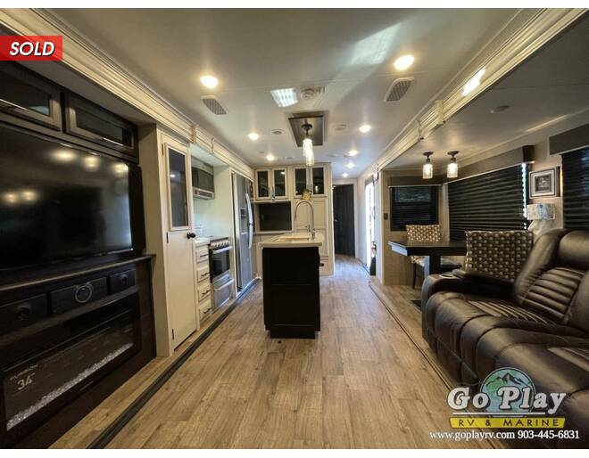 2021 Jayco Eagle 330RSTS Travel Trailer at Go Play RV and Marine STOCK# ef0335 Photo 10