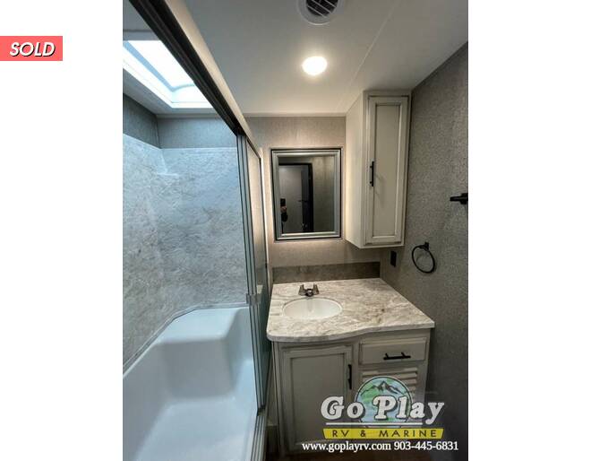 2021 Jayco Eagle 330RSTS Travel Trailer at Go Play RV and Marine STOCK# ef0335 Photo 36
