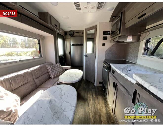 2021 Lance 1475 Travel Trailer at Go Play RV and Marine STOCK# 331157 Photo 11