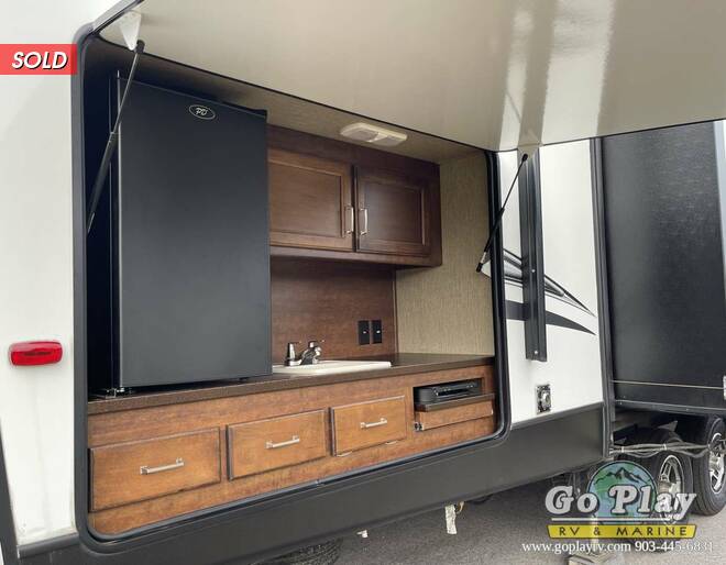 2018 Keystone Outback Super-Lite 325BH Travel Trailer at Go Play RV and Marine STOCK# 450250 Photo 7