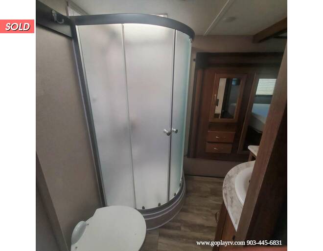 2020 Coachmen Chaparral Lite 30BHS Fifth Wheel at Go Play RV and Marine STOCK# 323167 Photo 18
