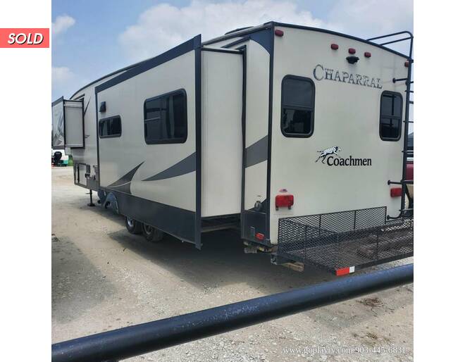 2020 Coachmen Chaparral Lite 30BHS Fifth Wheel at Go Play RV and Marine STOCK# 323167 Photo 4