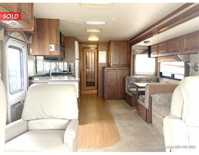 2006 Tiffin Allegro Bay Workhorse 38TDB Class A at Go Play RV and Marine STOCK# 409318A Photo 9