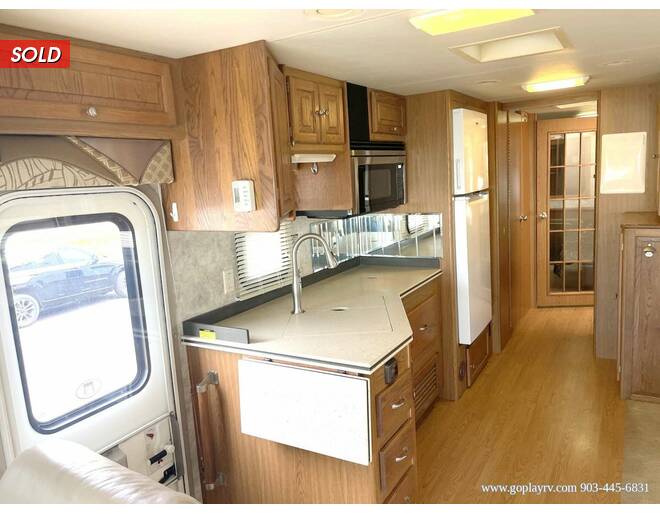 2006 Tiffin Allegro Bay Workhorse 38TDB Class A at Go Play RV and Marine STOCK# 409318A Photo 10