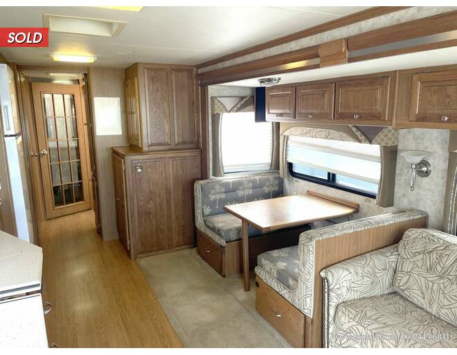 2006 Tiffin Allegro Bay Workhorse 38TDB Class A at Go Play RV and Marine STOCK# 409318A Photo 11