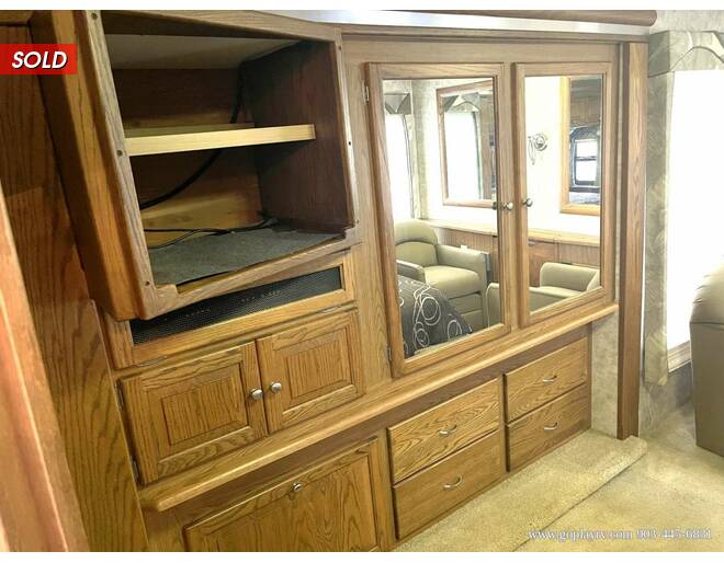 2006 Tiffin Allegro Bay Workhorse 38TDB Class A at Go Play RV and Marine STOCK# 409318A Photo 23