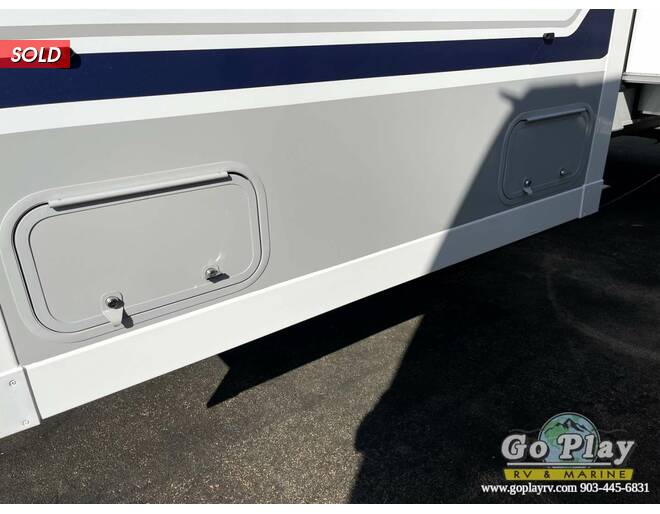 2024 Lance 2465 Travel Trailer at Go Play RV and Marine STOCK# 335514 Photo 15