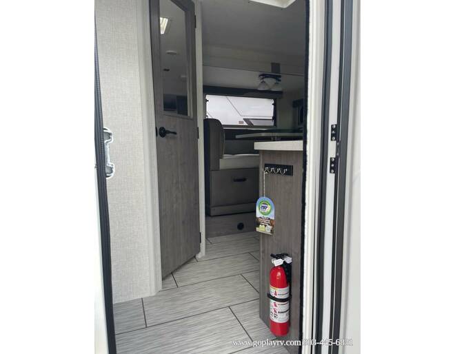 2024 Lance 1995 Travel Trailer at Go Play RV and Marine STOCK# 335495 Photo 13
