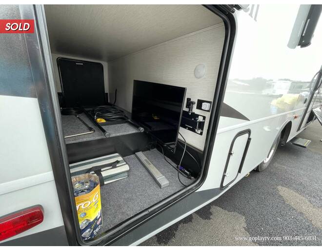 2020 Coachmen Pursuit Ford 27XPS Class A at Go Play RV and Marine STOCK# A16694 Photo 6