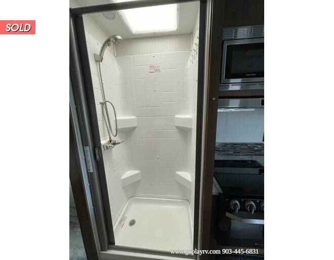 2020 Coachmen Pursuit Ford 27XPS Class A at Go Play RV and Marine STOCK# A16694 Photo 19