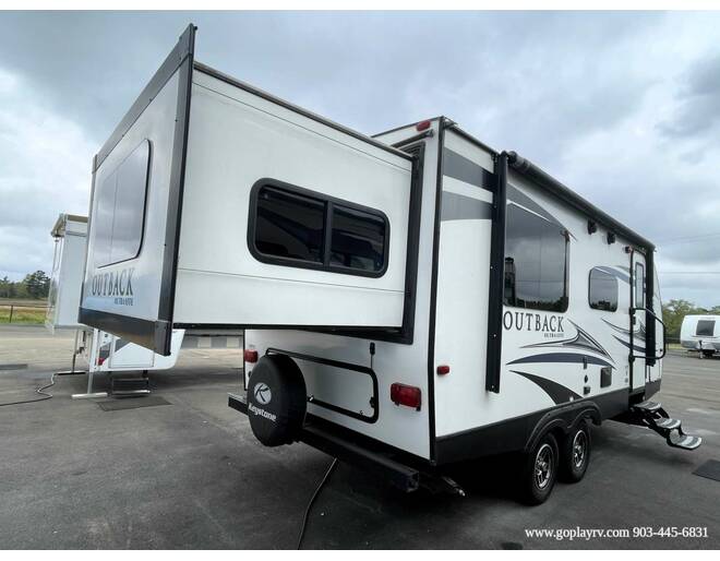 2019 Keystone Outback Ultra-Lite 210URS Travel Trailer at Go Play RV and Marine STOCK# 450238 Photo 4