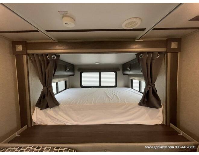 2019 Keystone Outback Ultra-Lite 210URS Travel Trailer at Go Play RV and Marine STOCK# 450238 Photo 18