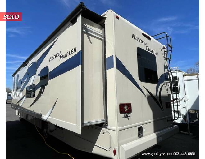 2022 Thor Freedom Traveler Ford F-53 A32 Class A at Go Play RV and Marine STOCK# a16738 Photo 5