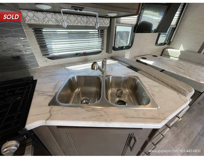 2022 Thor Freedom Traveler Ford F-53 A32 Class A at Go Play RV and Marine STOCK# a16738 Photo 22
