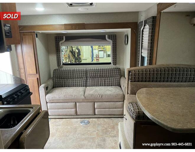 2016 Lance Long Bed 1172 Truck Camper at Go Play RV and Marine STOCK# 172373 Photo 21