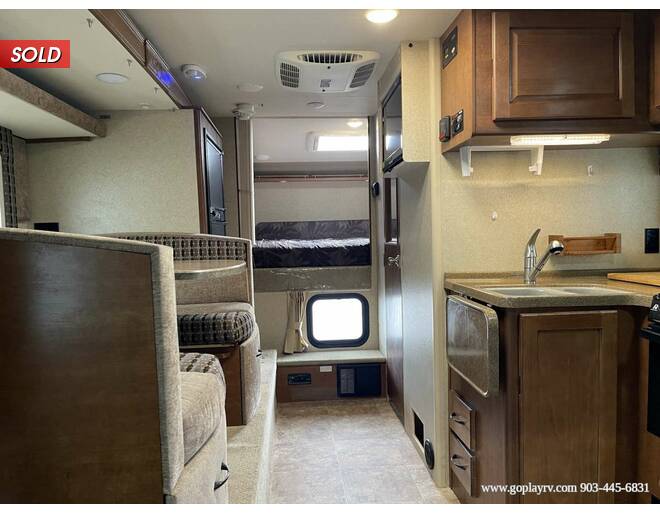 2016 Lance Long Bed 1172 Truck Camper at Go Play RV and Marine STOCK# 172373 Photo 13