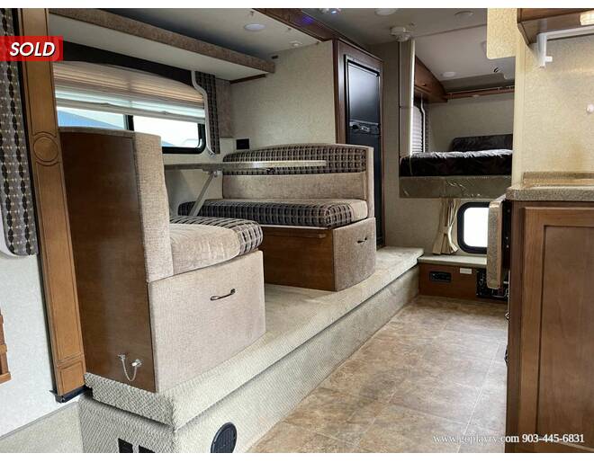 2016 Lance Long Bed 1172 Truck Camper at Go Play RV and Marine STOCK# 172373 Photo 15