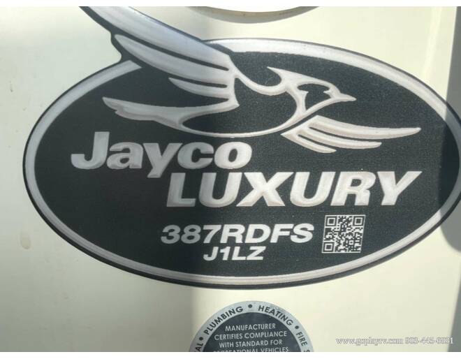 2018 Jayco North Point 387RDFS Fifth Wheel at Go Play RV and Marine STOCK# LZ0127 Photo 11